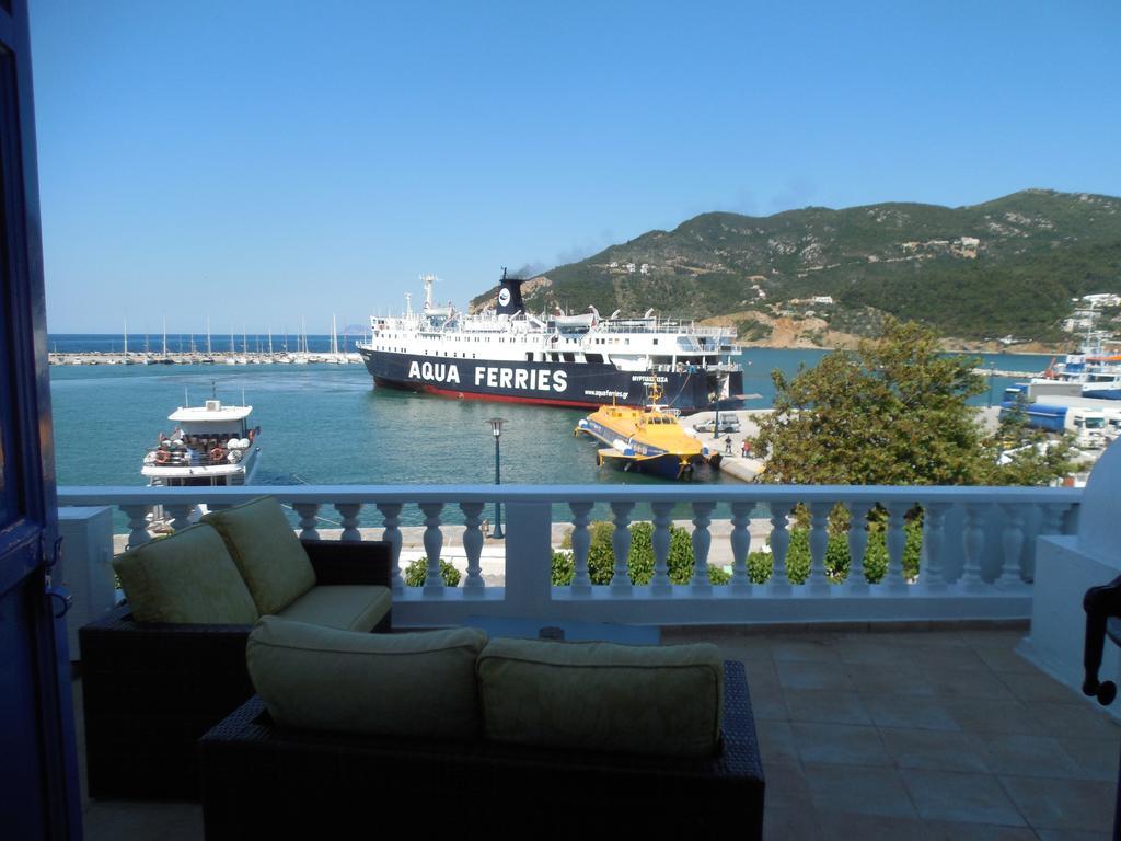Adonis Rooms Skopelos Town Exterior photo